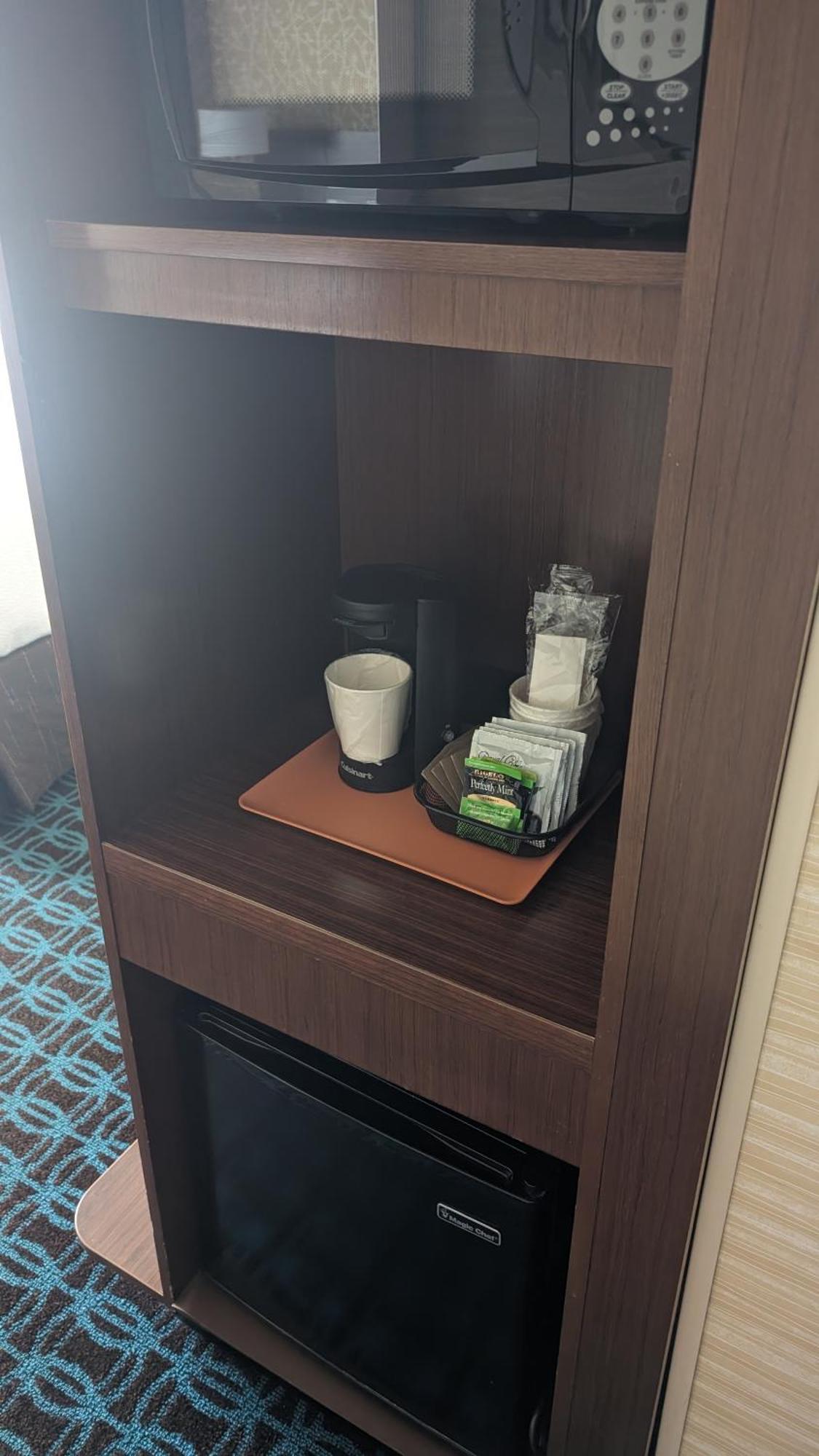 Fairfield & By Marriott Detroit Hotel Troy