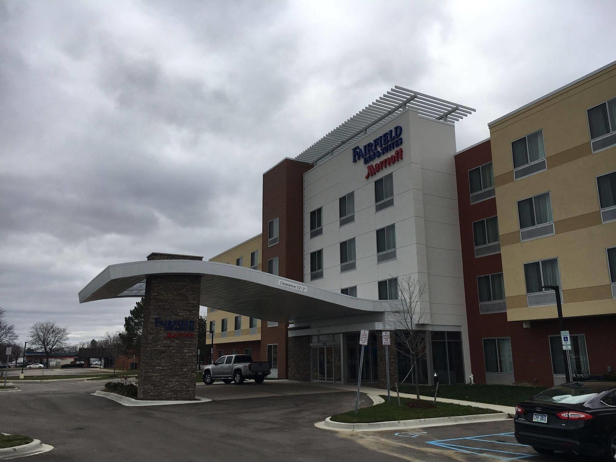 Fairfield & By Marriott Detroit Troy